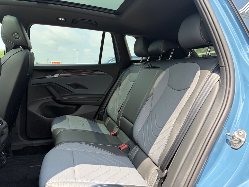 New 2026 Monterey Blue W/Deep Black Roof Volkswagen 2.0T SE R-Line Black image 24
