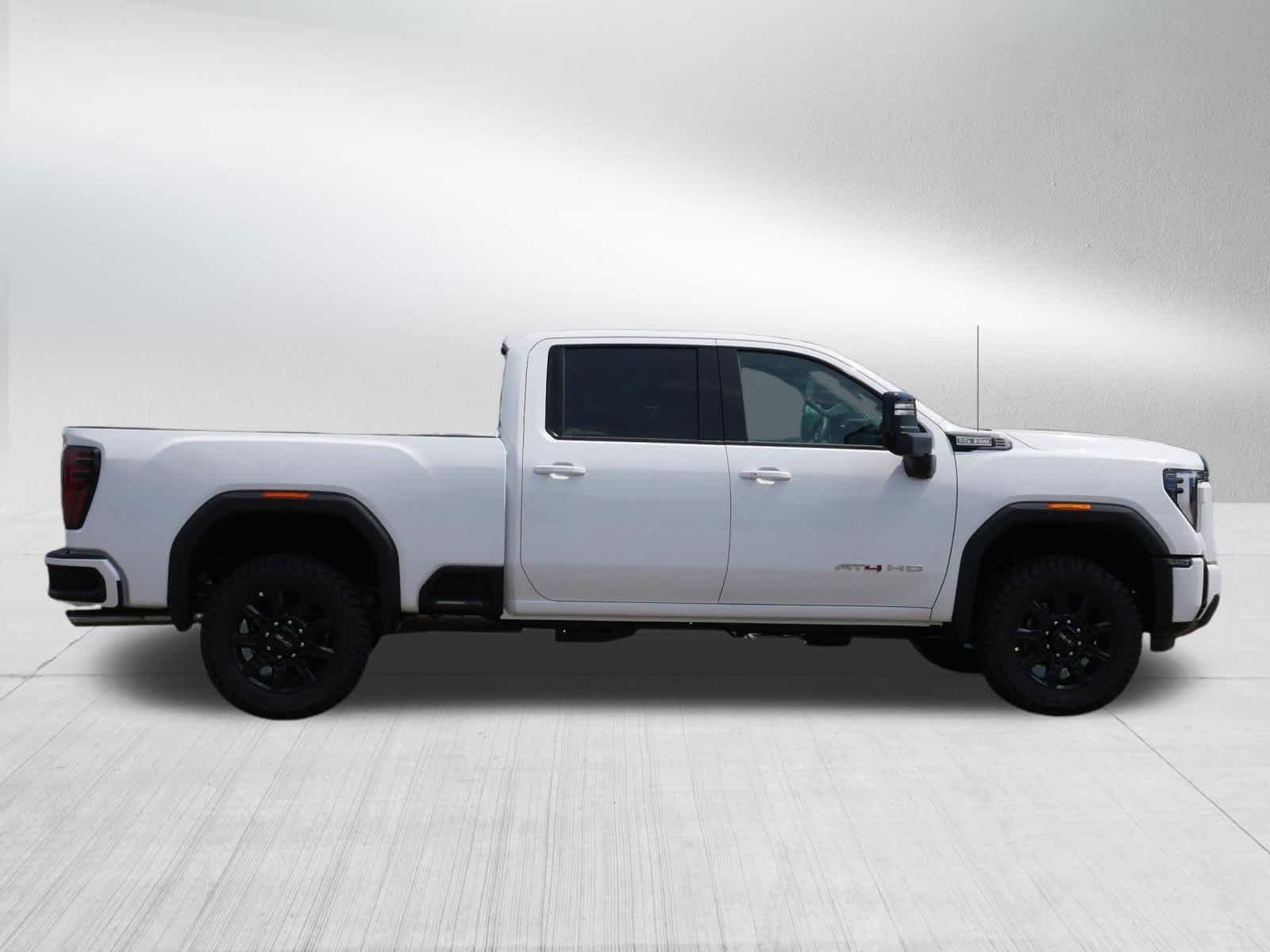 2026 GMC Sierra 2500HD AT4 - Photo 6