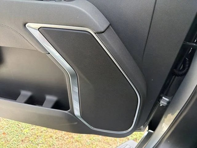 New 2026 Sterling Metallic GMC Elevation image 22