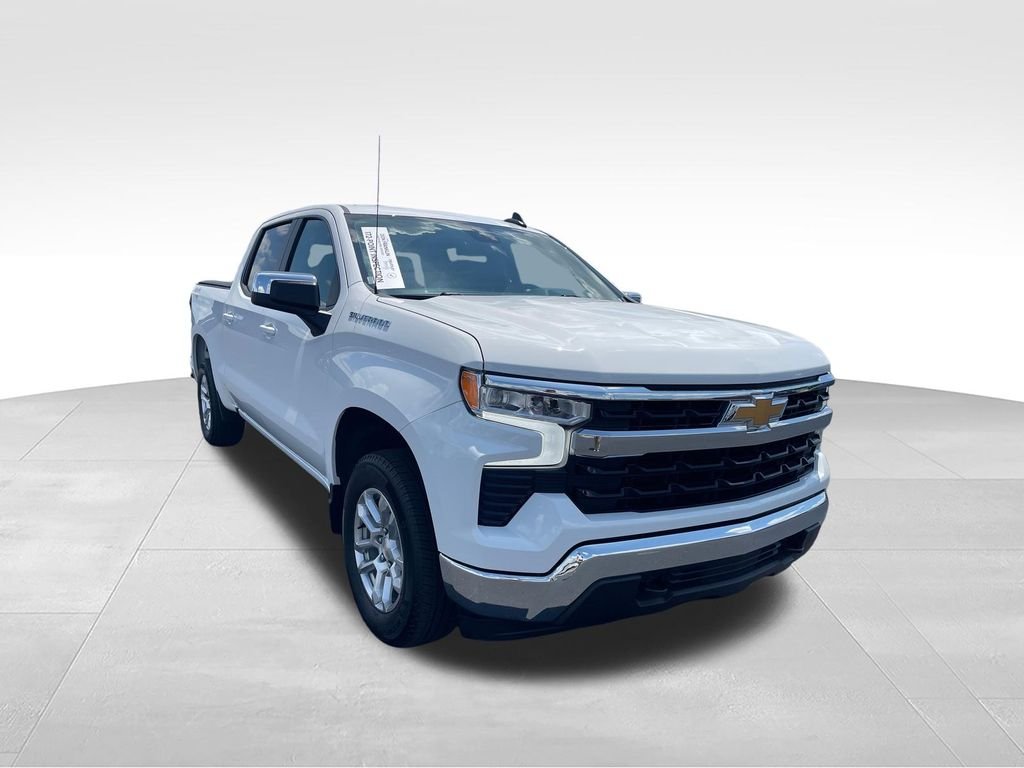 Used 2024 White Chevrolet LT image 7