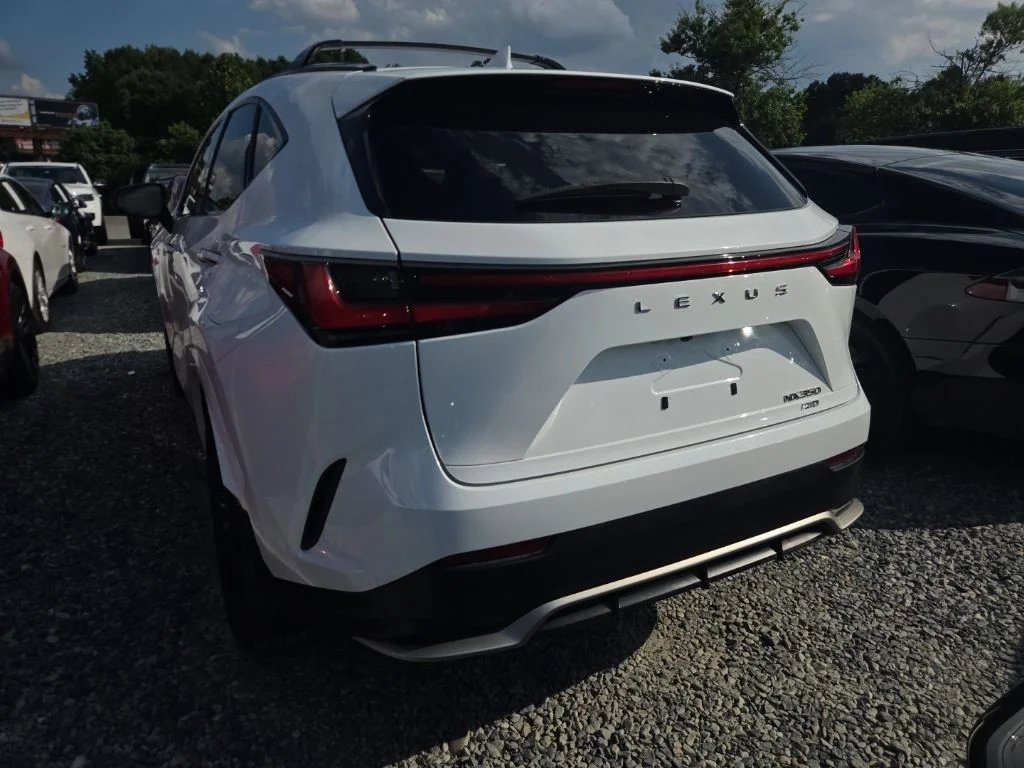 Used 2024 White Lexus 350 F SPORT Handling image 5