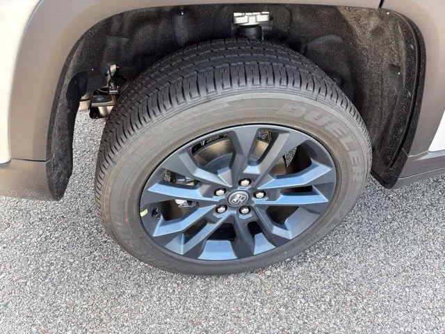 New 2026 Silver Jeep  image 8