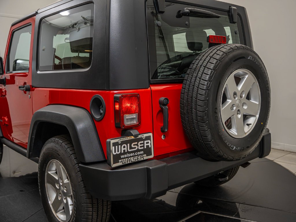 Used 2008 Flame Red Clearcoat Jeep Rubicon image 16
