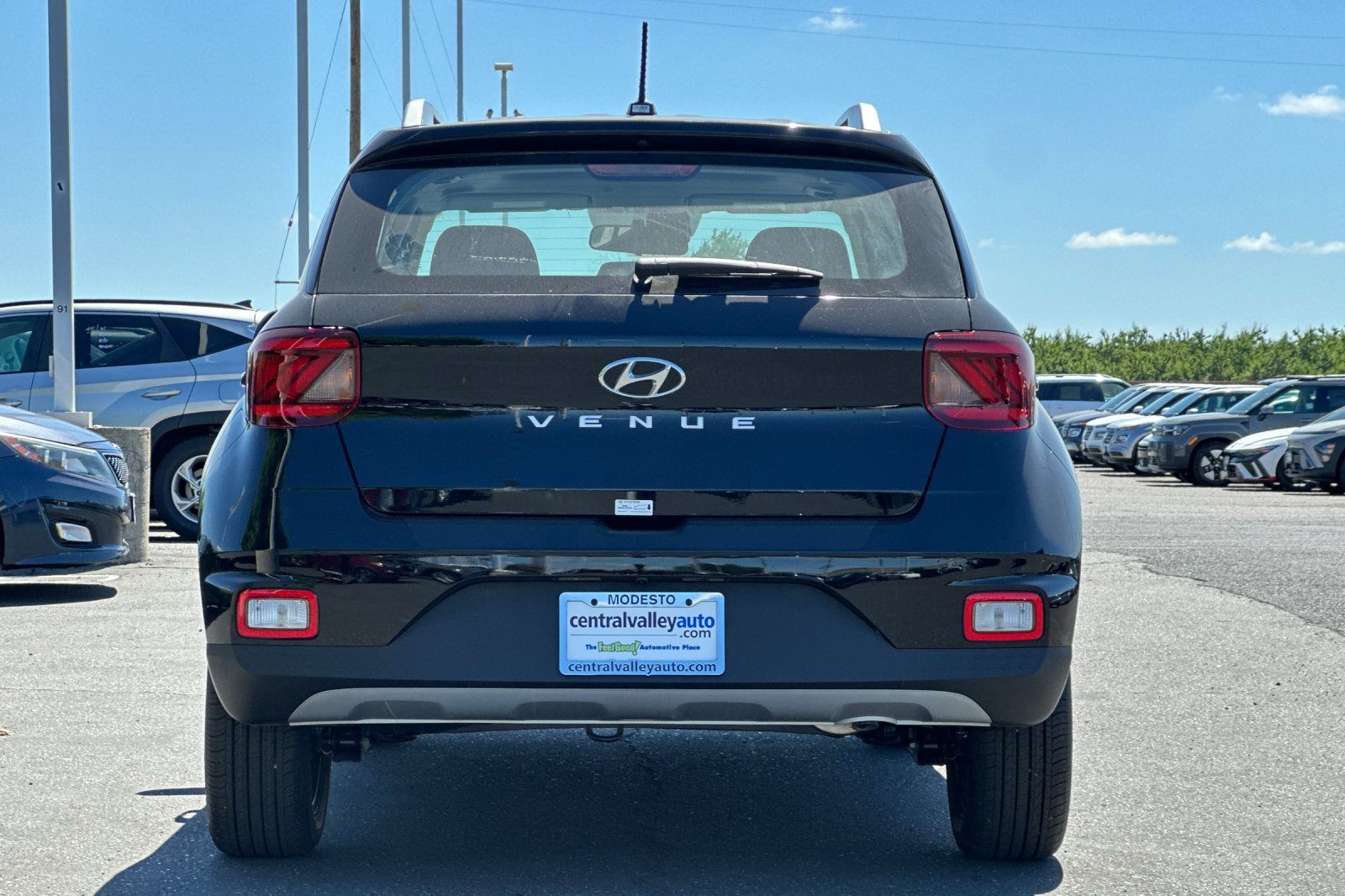 New 2026 Onyx Black Hyundai SEL image 5