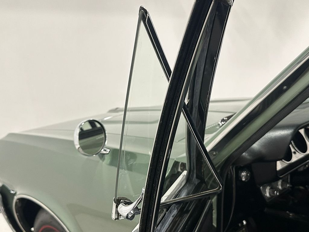 Used 1964 Green Pontiac  image 72
