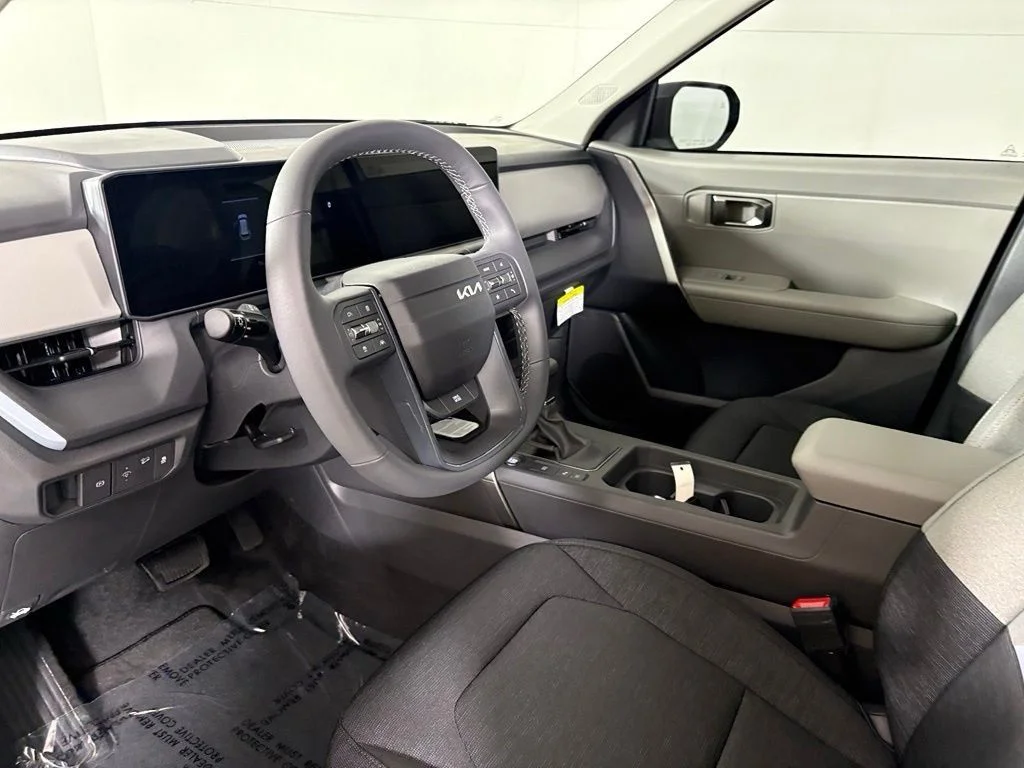 New 2027 Iceberg Green Kia S image 19