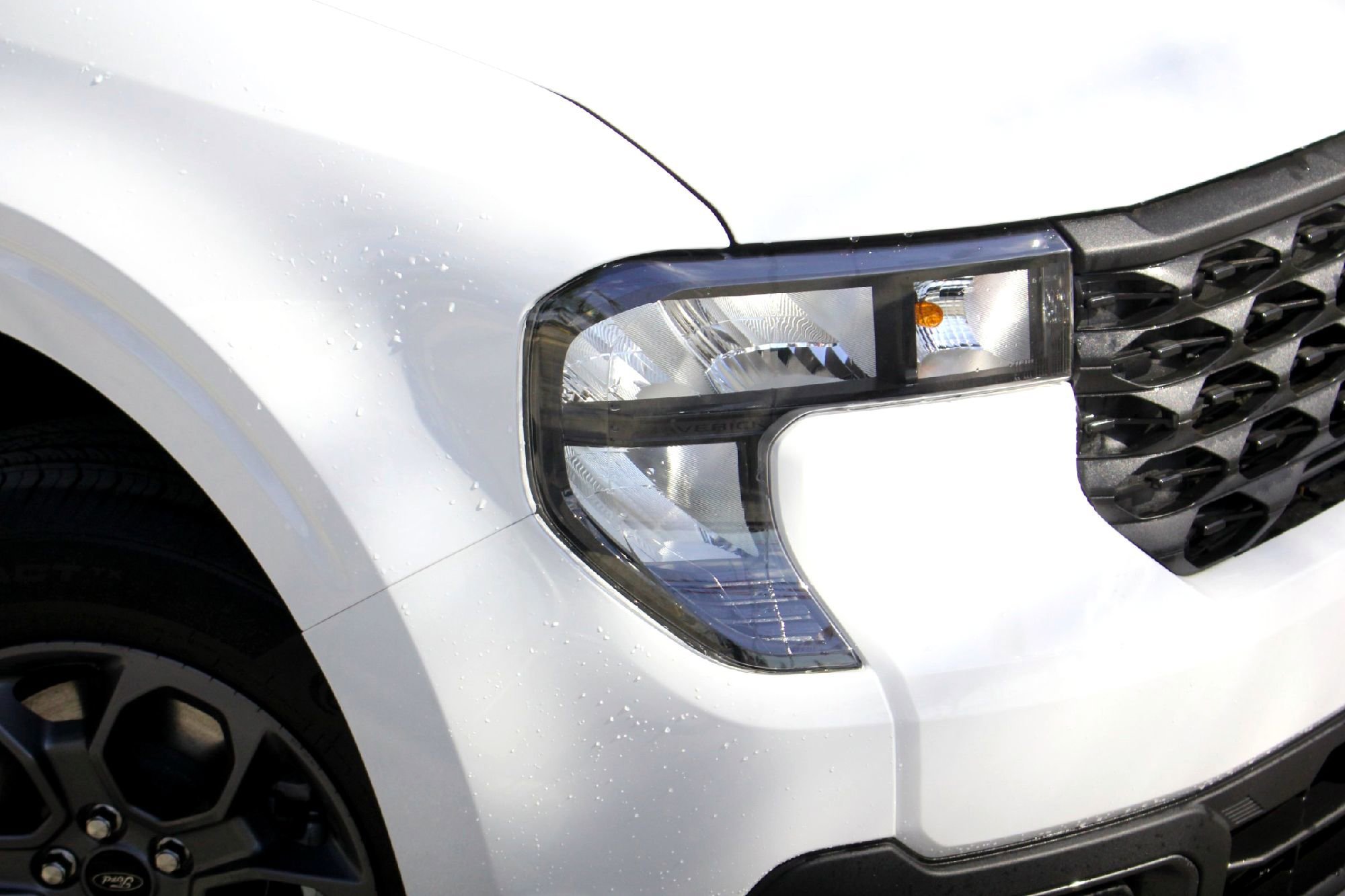 New 2026 Oxford White Ford XLT image 3