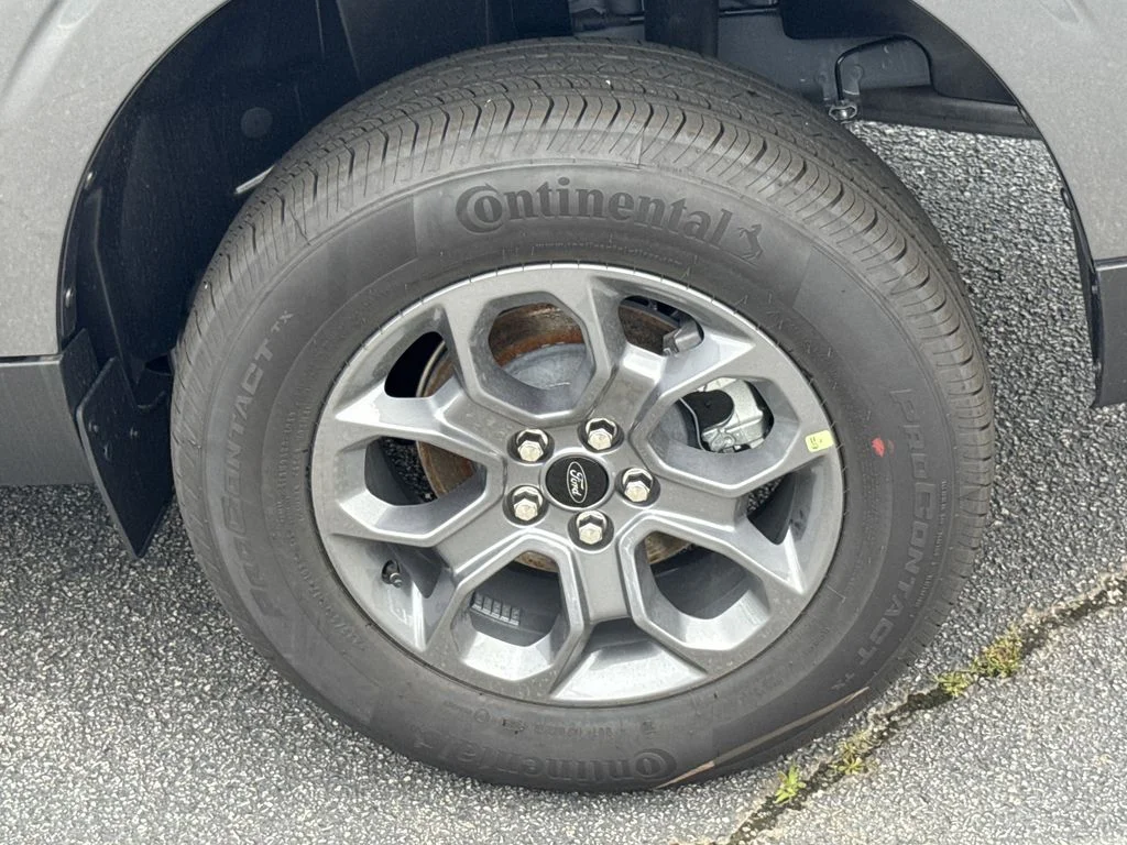 New 2026 Carbonized Gray Metallic Ford XLT image 19