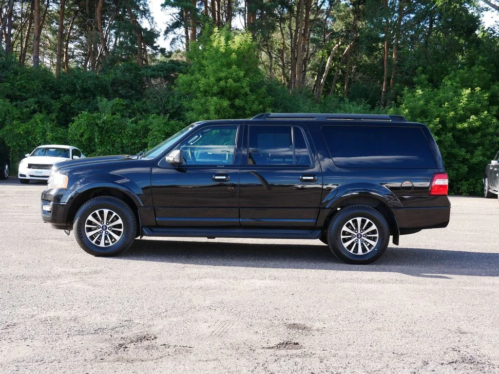Used 2017 Black Ford XLT image 5
