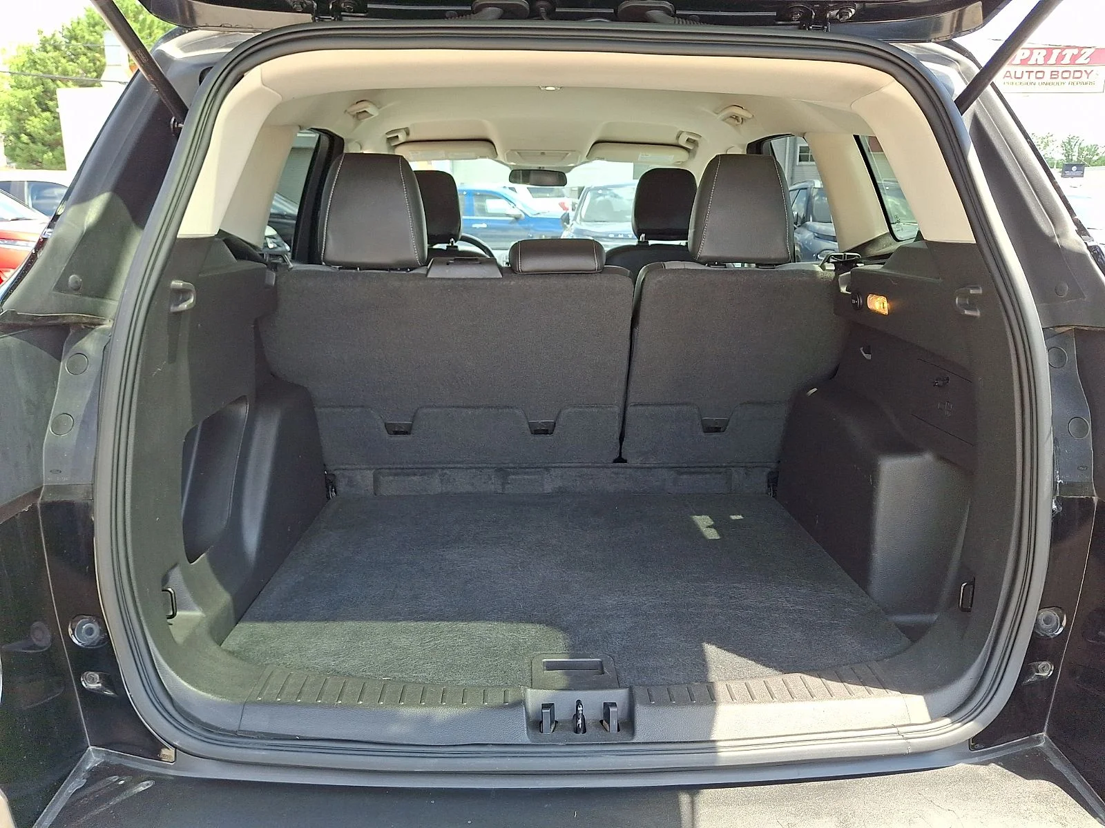 Used 2018 Black Ford SE image 28
