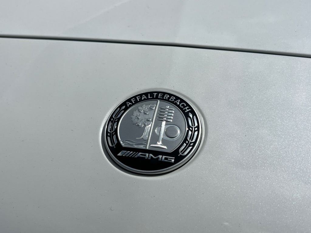 New 2026 MANUFAKTUR Moonlight White Metallic Mercedes-Benz AMG® C 43 4MATIC Sedan image 28