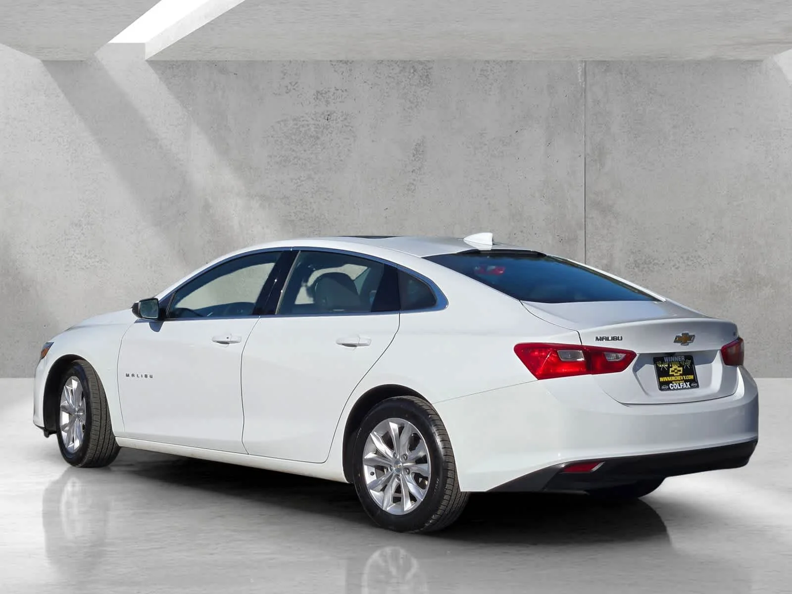 Used 2023 Summit White Chevrolet LT image 6