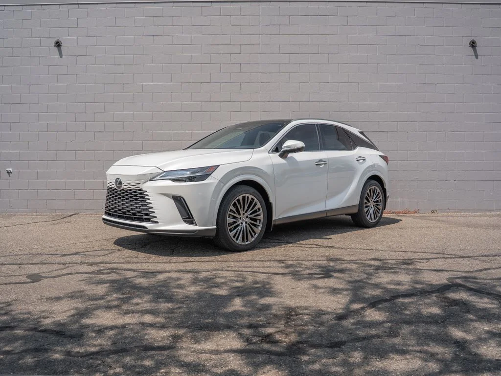 Used 2023 White Lexus 350 Luxury image 1