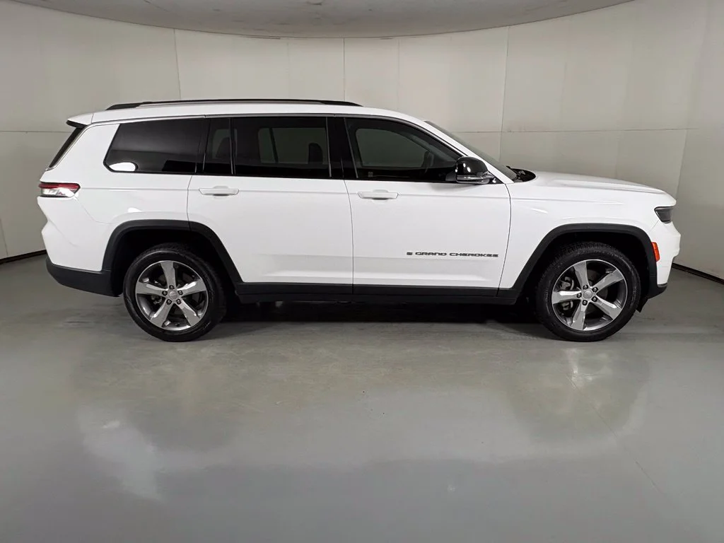 Used 2021 White Jeep Limited image 9