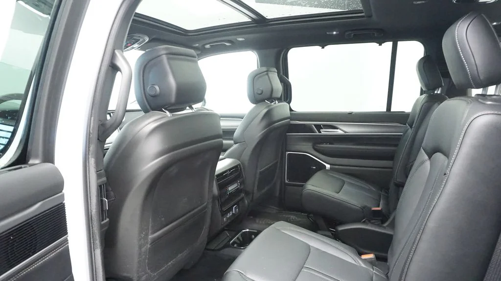 2026 Jeep Grand Wagoneer Limited Reserve - Photo 21