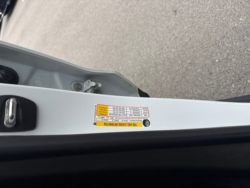 Used 2018 White Cadillac Premium Luxury image 22