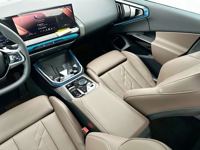 New 2026 White BMW 30 xDrive image 17