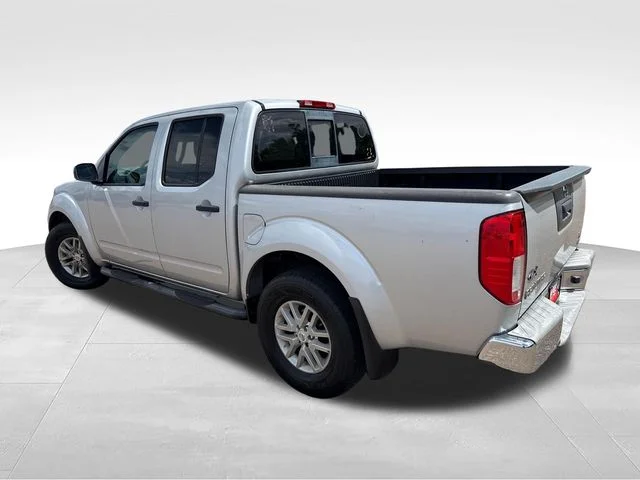 Used 2017 Silver Nissan SV image 5