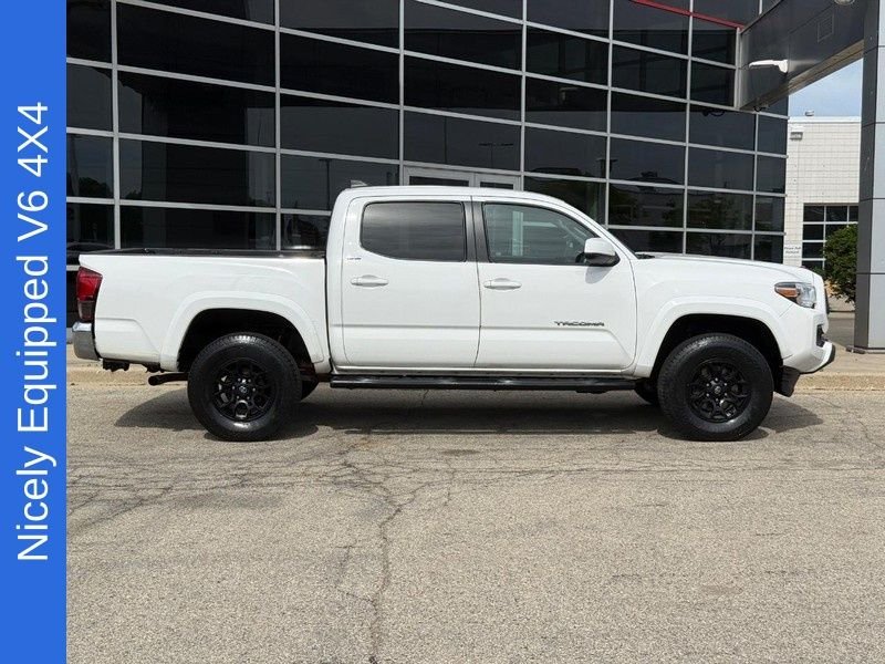 Used 2022 White Toyota SR5 image 2