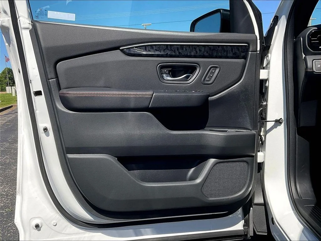 New 2026 Platinum White Pearl Honda TrailSport Elite Blackout image 31