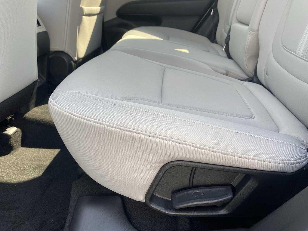 New 2026 Silver Hyundai SEL FWD image 28