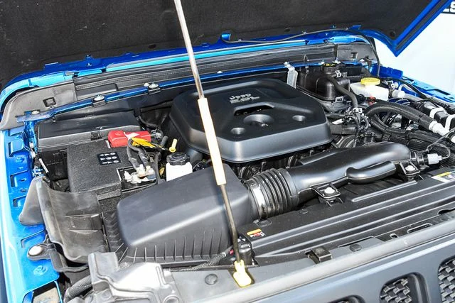 Used 2022 Blue Jeep Sport image 13