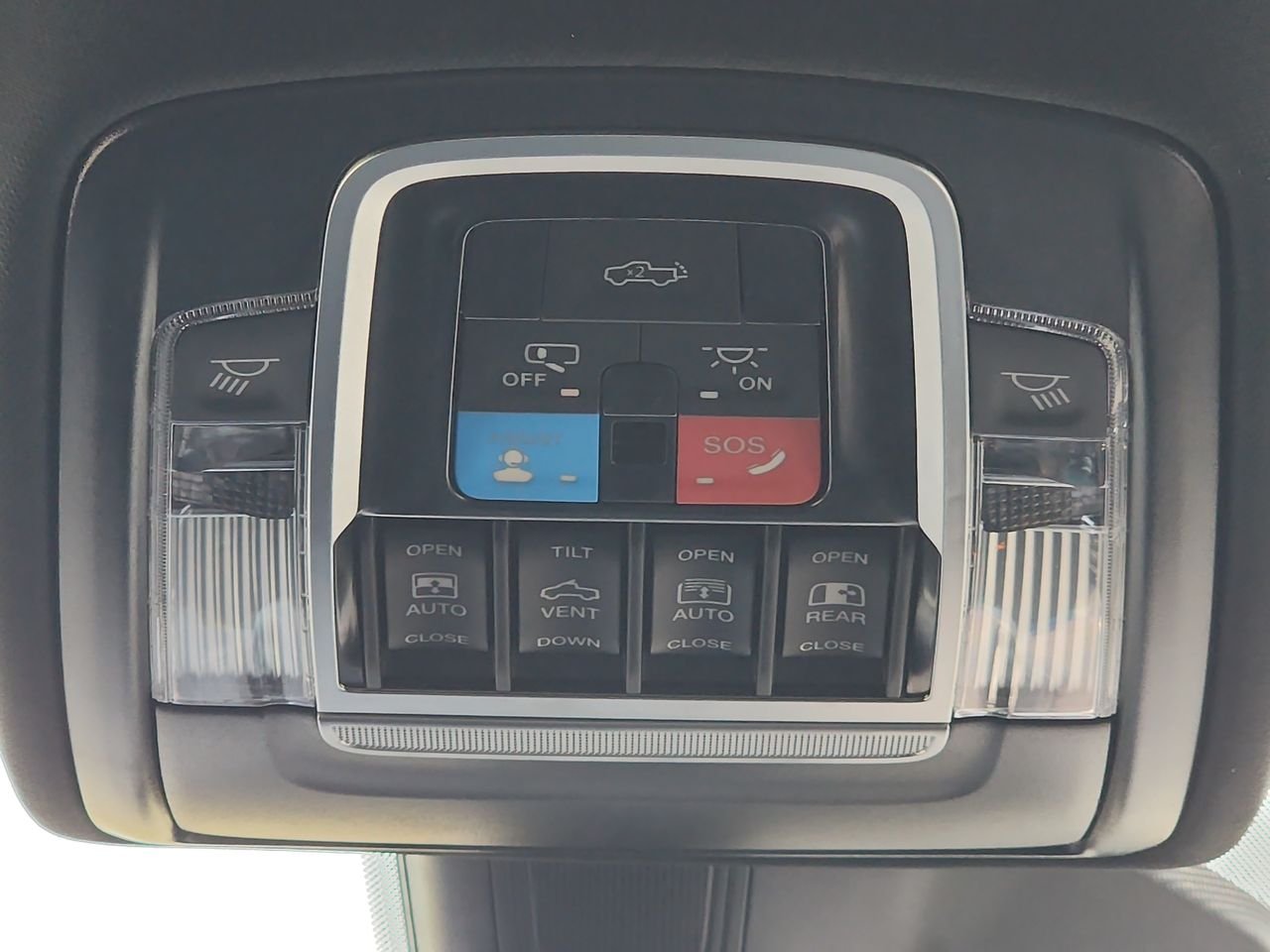 New 2026 Silver Zynith Exterior Paint RAM Laramie image 29