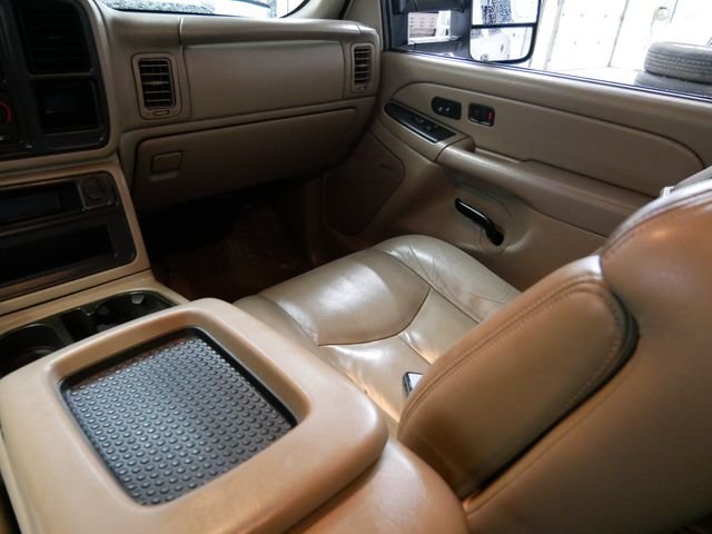 Used 2006 Summit White Chevrolet LT image 13