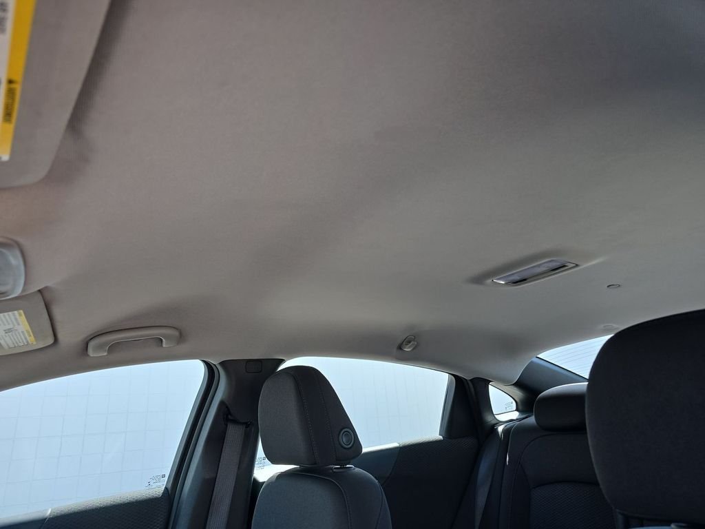 Used 2024 White Chevrolet LT image 19
