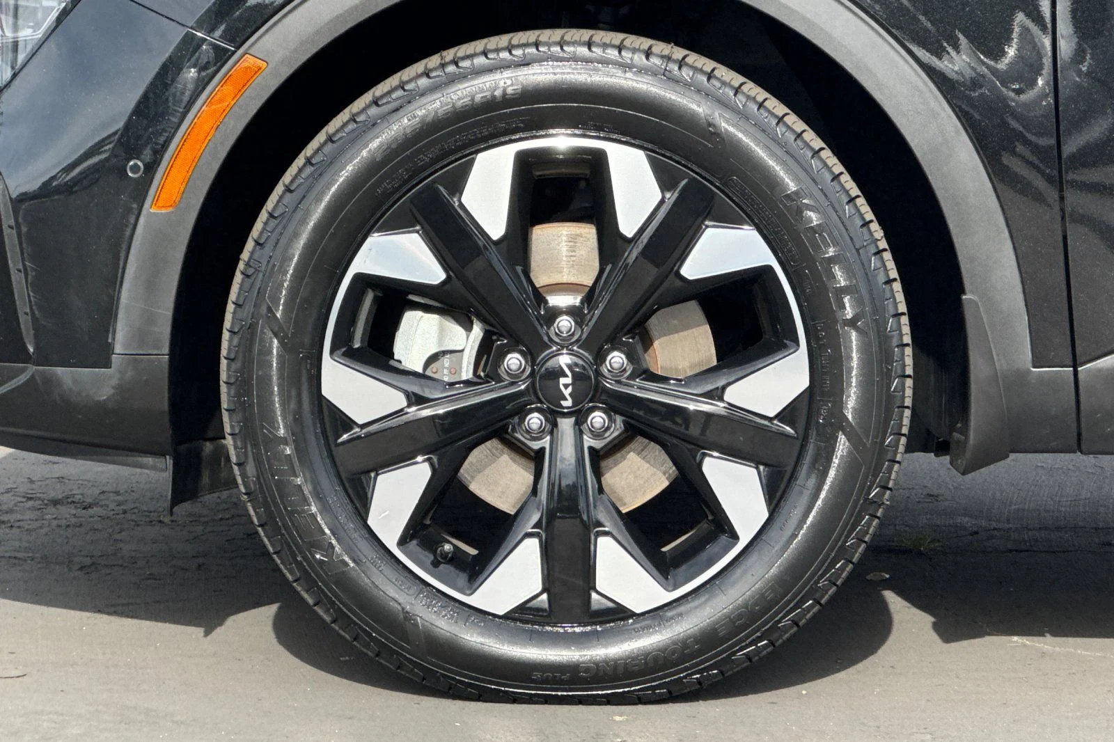 Certified Used 2023 Fusion Orange Kia X-Line Prestige image 35