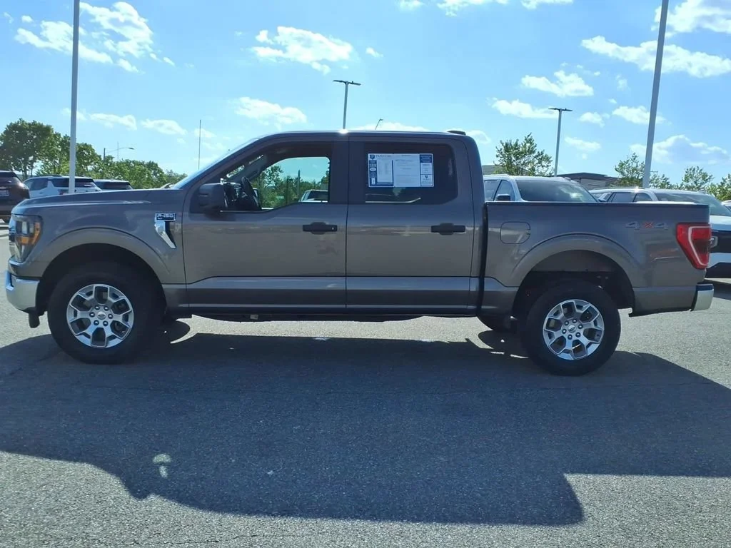 Used 2023 Gray Ford XLT image 32