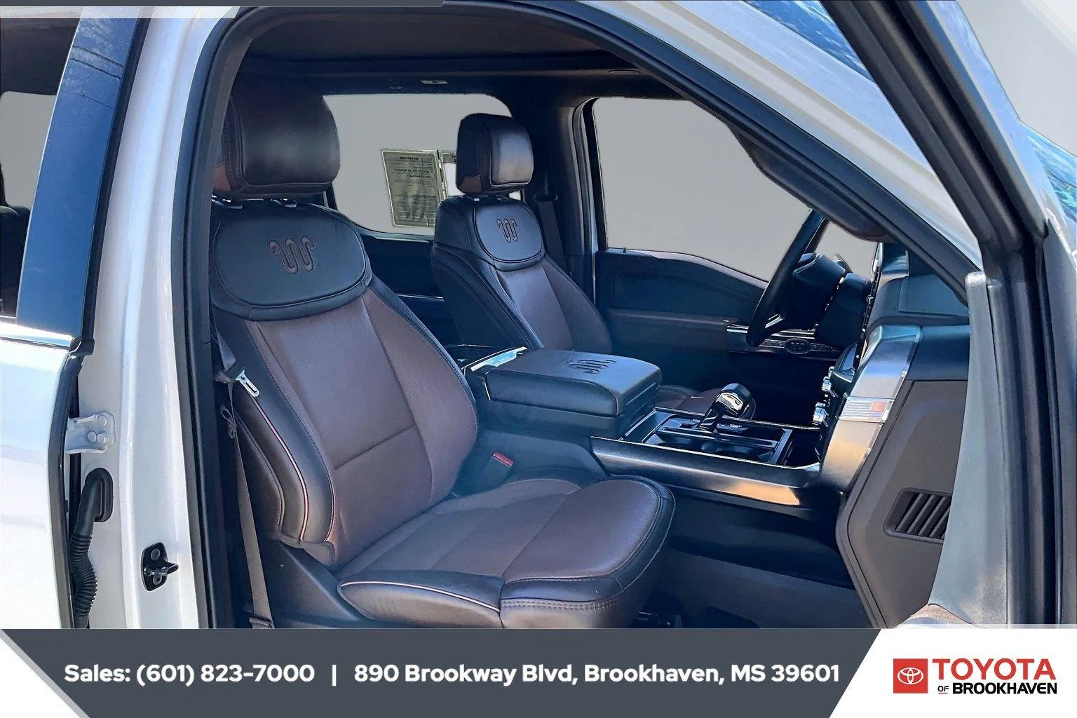 Used 2025 Star White Metallic Tri-Coat/Marsh Gray Ford King Ranch image 6