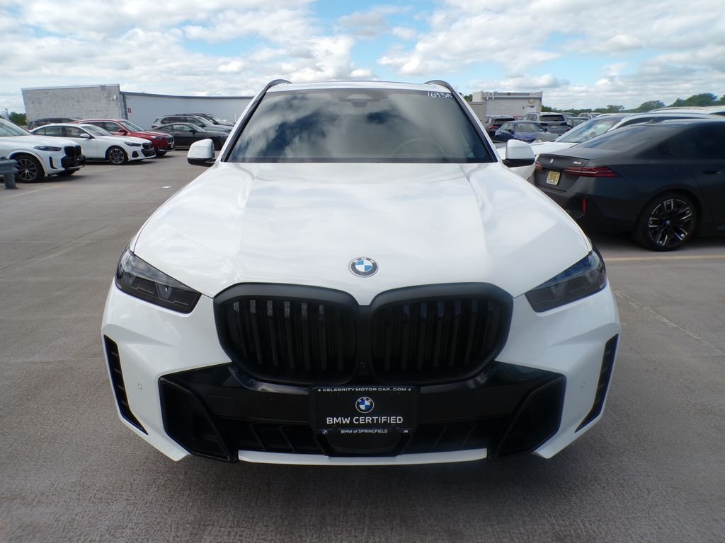 Certified Used 2025 Alpine White BMW xDrive40i image 2