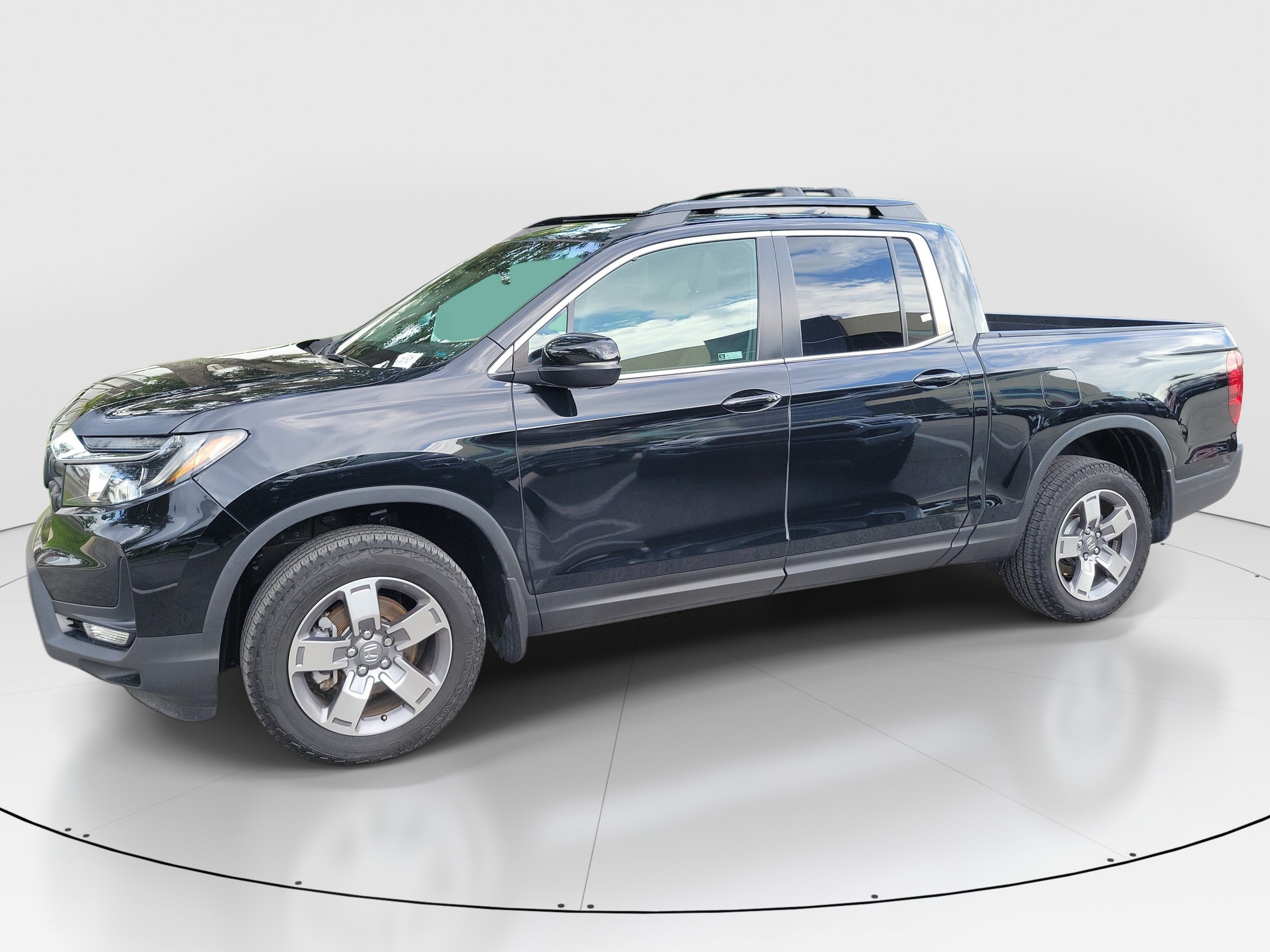 Used 2024 Black Honda RTL image 4