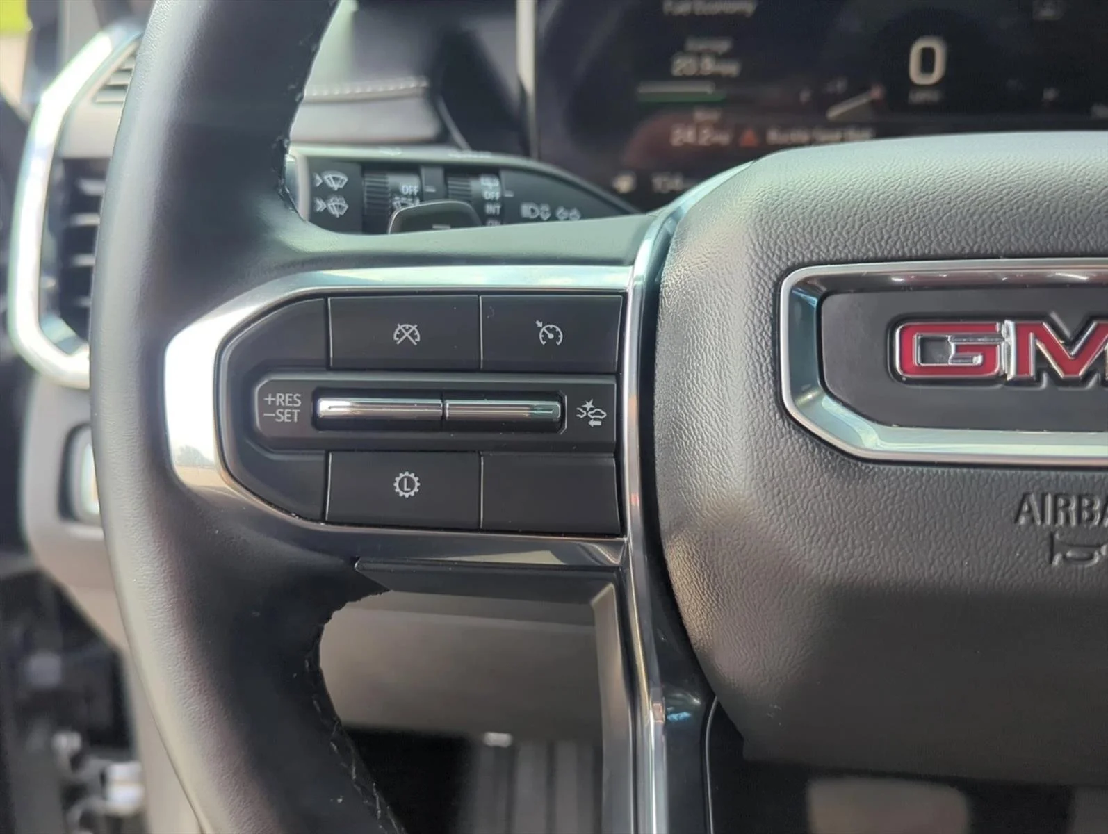 Used 2025 Sterling Metallic GMC FWD Elevation image 16