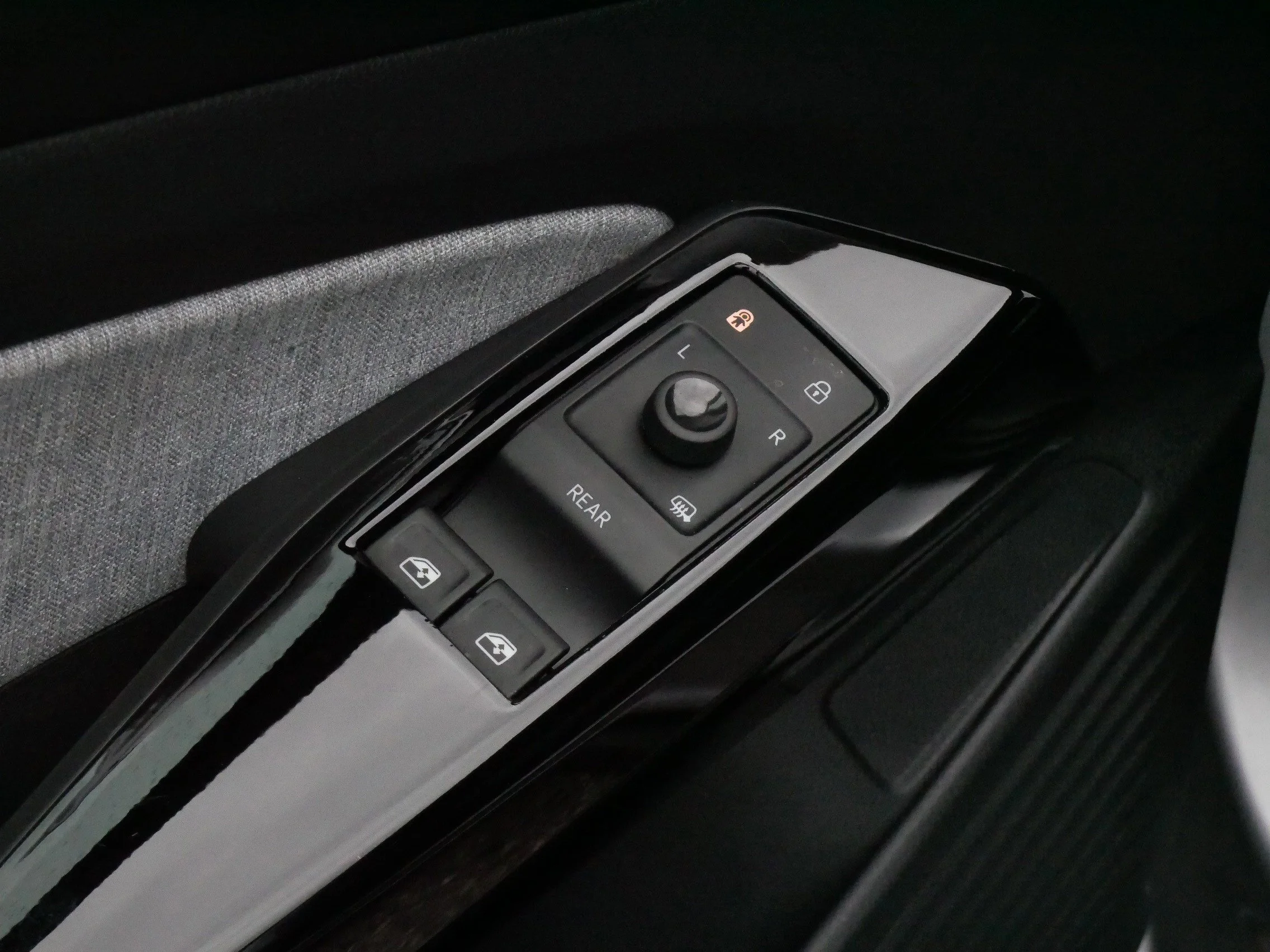 Certified Used 2023 SILVER MIST Volkswagen Pro image 19