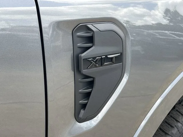 New 2026 Carbonized Gray Metallic Ford XLT image 14
