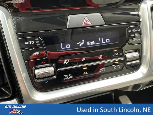 Used 2023 Snow White Pearl Kia SX Prestige image 12