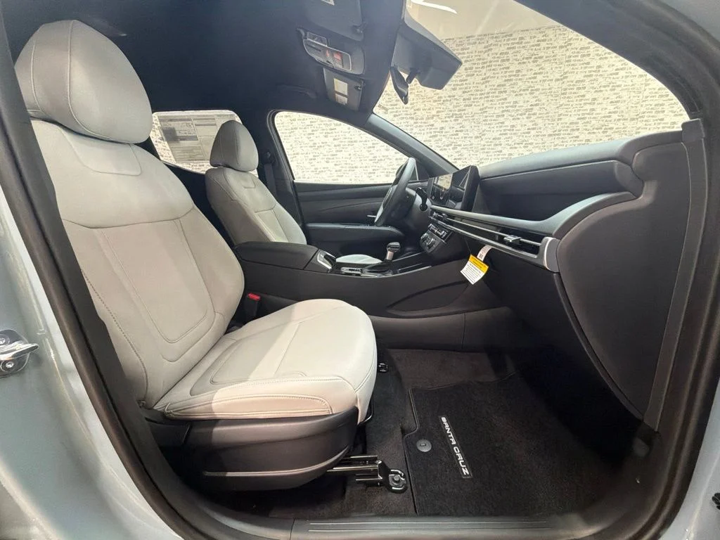 New 2027 Blue Stone Hyundai SE image 11