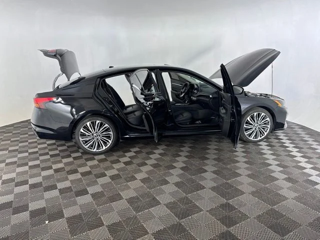 Used 2023 Black Nissan 2.5 SL image 16