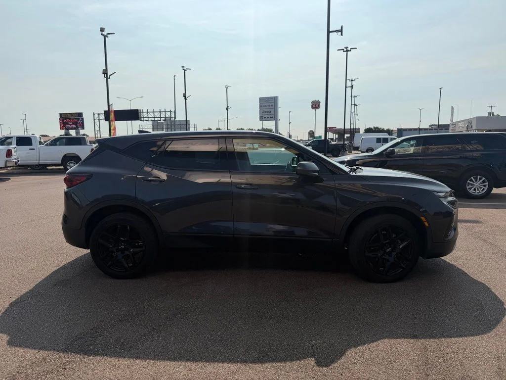 Used 2022 Gray Chevrolet LT image 7