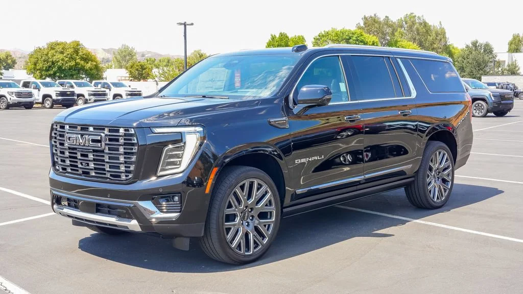 New 2026 Onyx Black GMC Denali Ultimate image 3