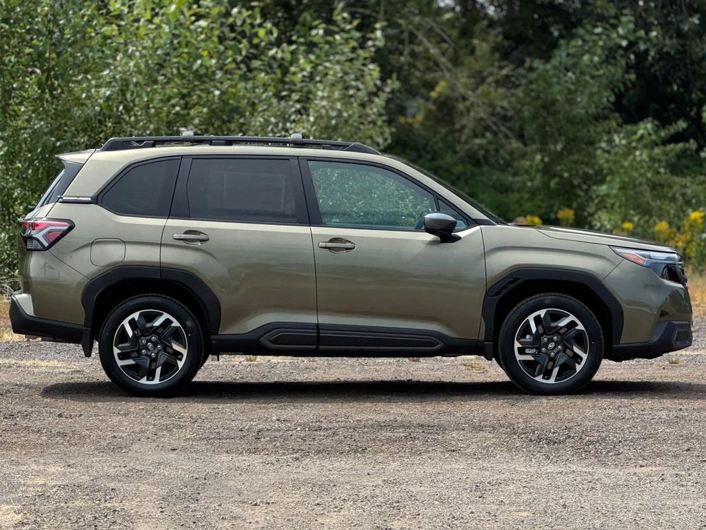 New 2026 AUTUMN GREEN METALLIC Subaru Limited image 60