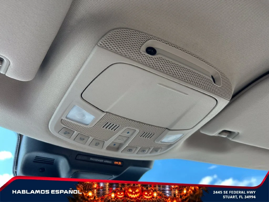 Used 2024 White Ford Limited image 33