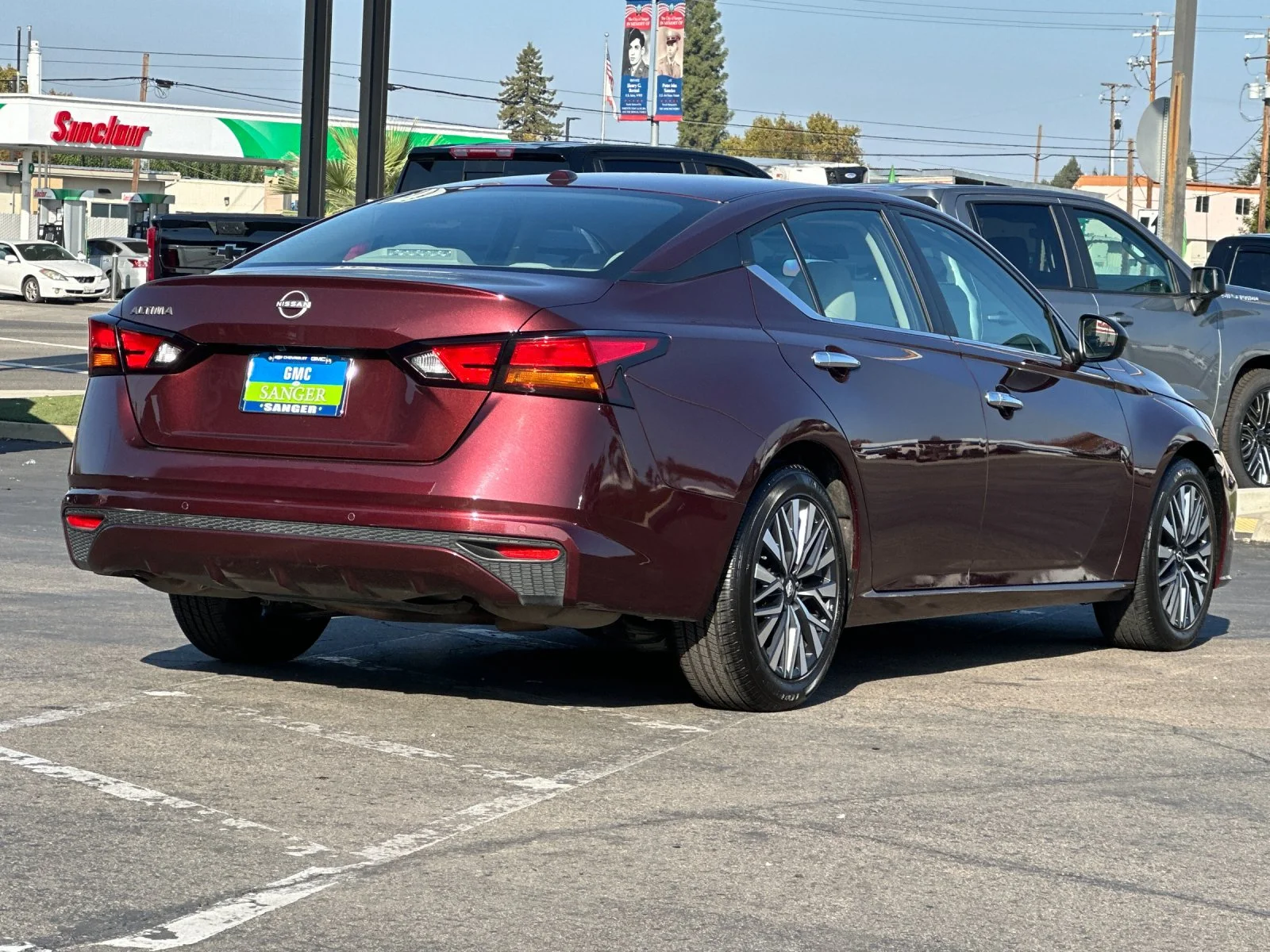 Used 2025  Nissan 2.5 SV image 4