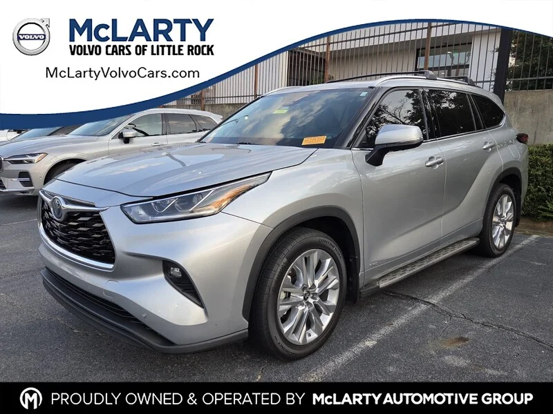 Used 2022 Celestial Silver Metallic TOYOTA LIMITED image 1