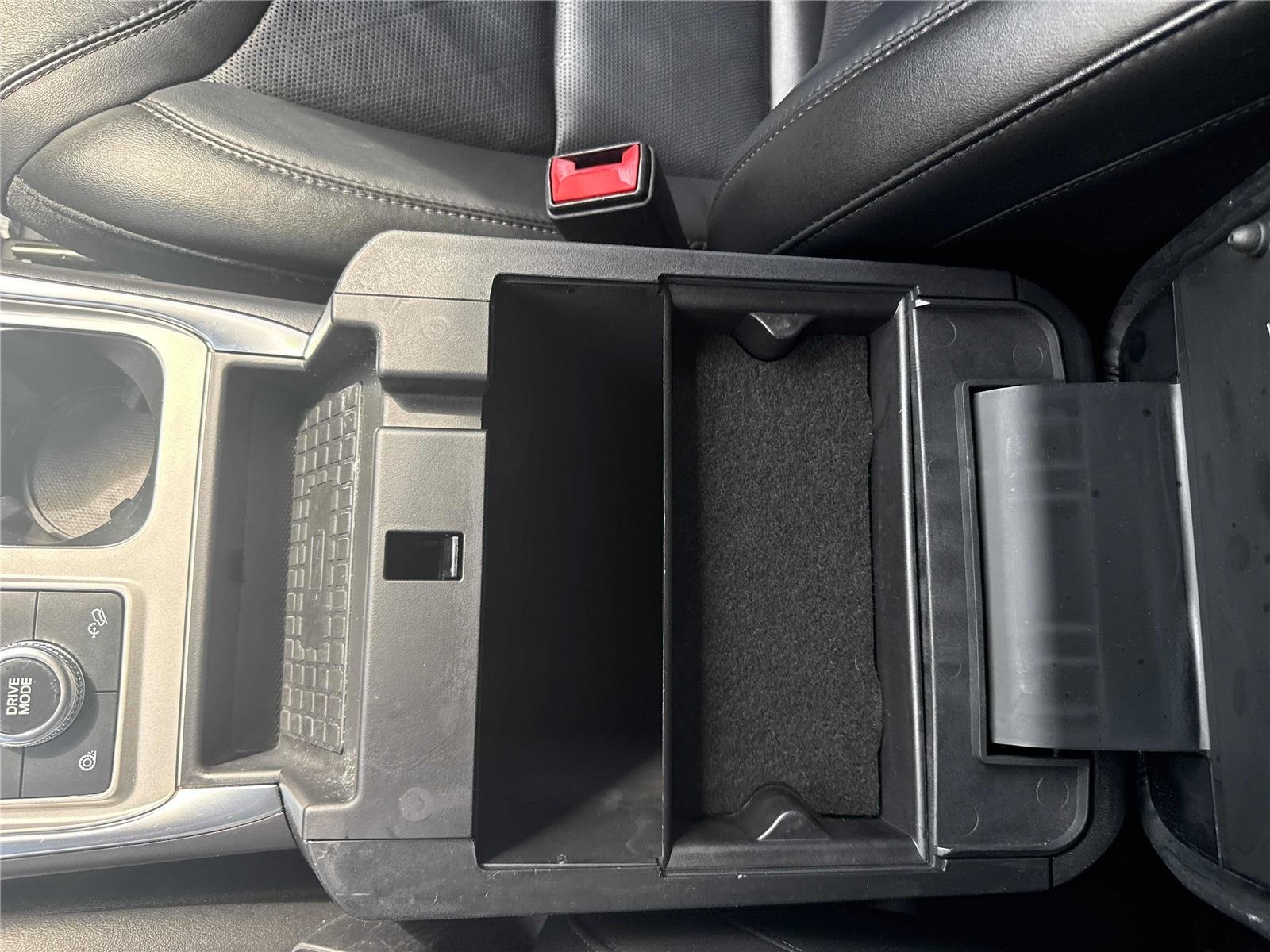 2022 Ford Explorer Platinum - Photo 24