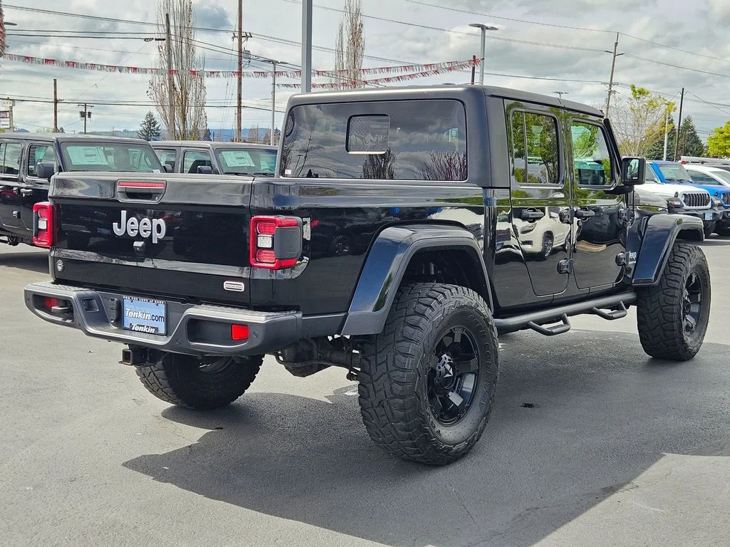 Used 2020 Black Clearcoat Jeep Overland image 6