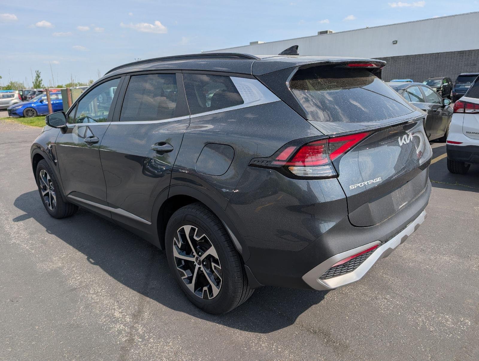 Used 2025 Gravity Gray Kia EX image 5
