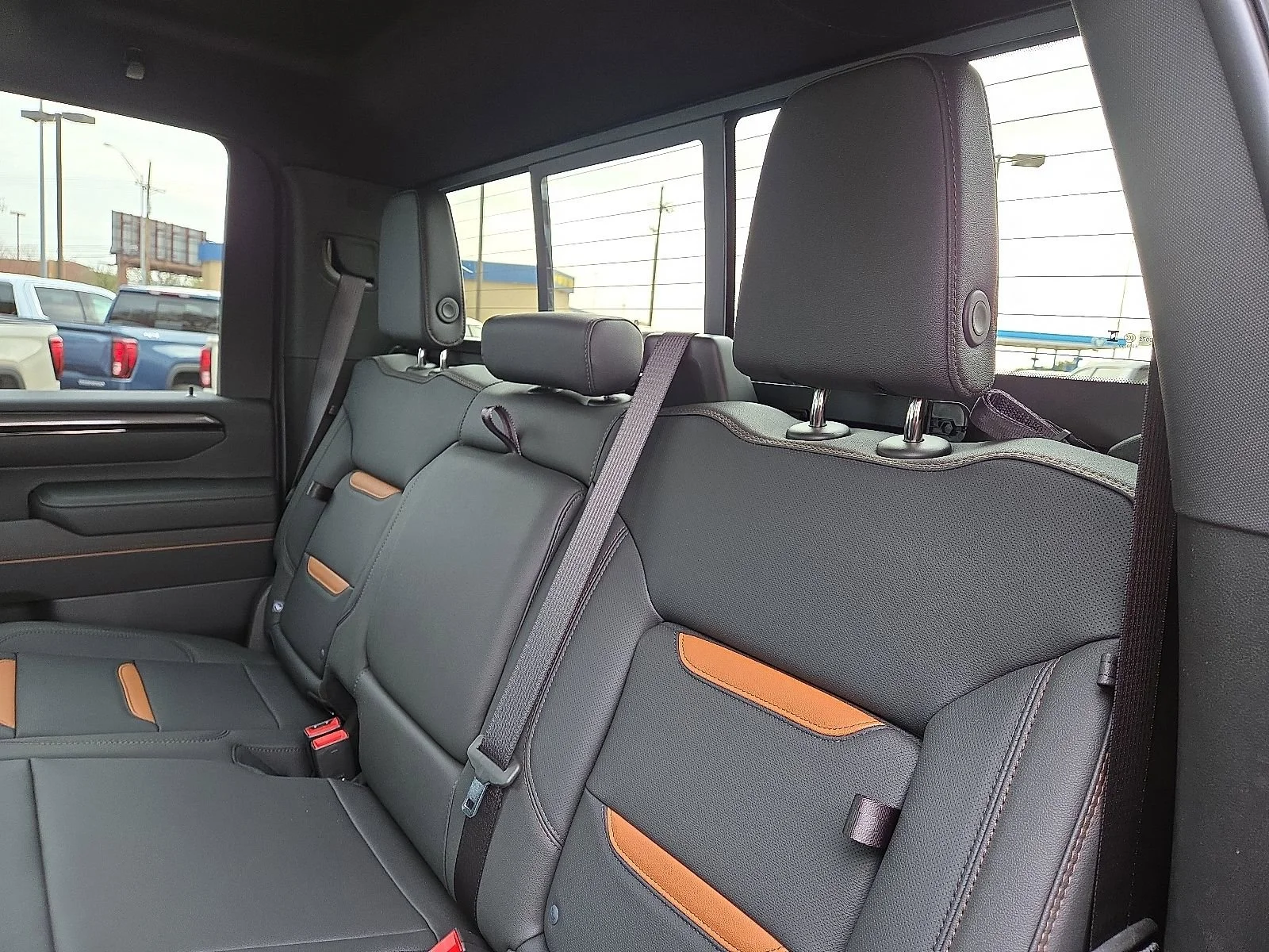 2026 GMC Sierra 2500HD AT4 - Photo 9